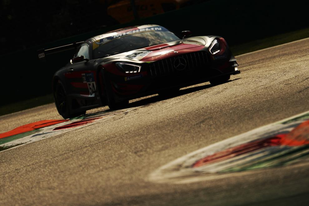 Nielsen Racing en tête des FP2/ 1-2-3 pour Mercedes en GT3