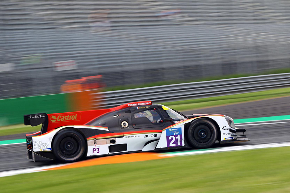 DB Autosport 1-2 lors des seconds essais libres