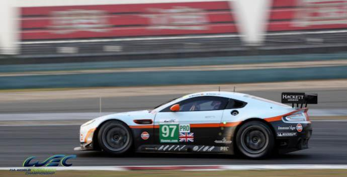 Hour 4:  Aston Martin hold LMGTE Pro advantage