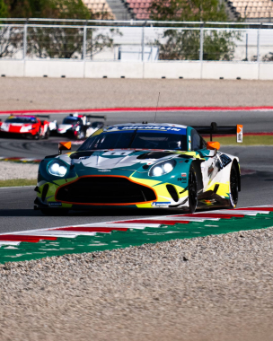 What car are we racing in 2026? Meet the James Bond machine. 🤵‍♂️ Now entering its third consecutive