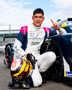 Does it get better than pole at Silverstone? 🤩👏 ➡️A flying lap of 1:53:717 secured R-ace GP driver E