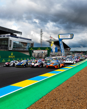 Take us back there, please… 🥺 Le Mans. 58 cars. One full grid. That was Road To Le Mans 2026. A pack