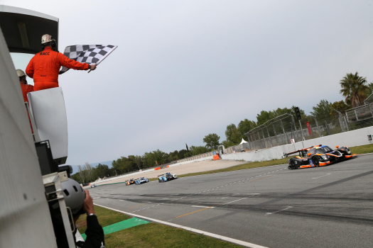 Barcelone : RLR MSport sort vainqueur d’une manche d’ouverture à rebondissements